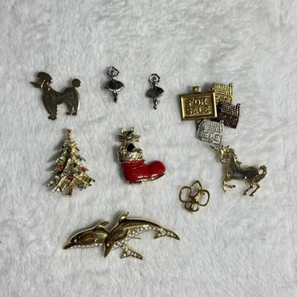 Vtg Brooch Gold Tone Rhinestone Holiday Pin Animals Ballet Christmas Tree Lot 9